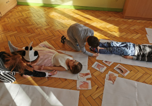 Uczeń prezentuje swoja pracę