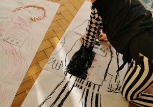 Uczeń prezentuje swoja pracę