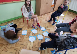 Uczeń prezentuje swoja pracę