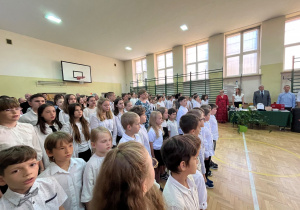 Odśpiewanie hymnu Polski