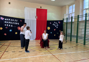 Pożegnanie klasy III z dotychczasowym wychowawcą