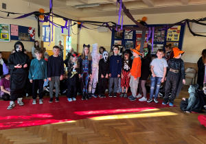 Strasznie przebrana klasa IV - upiory, duchy, czarnoksiężnicy